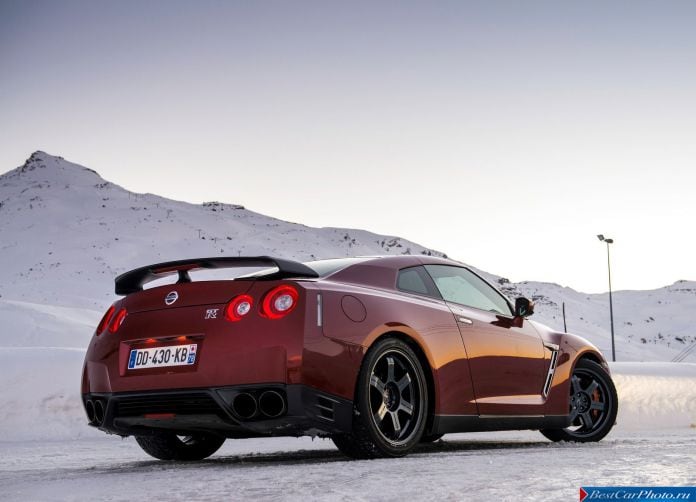 2015 Nissan GT-R - фотография 42 из 105 2015 Nissan GT-R - фотография 42 из 105