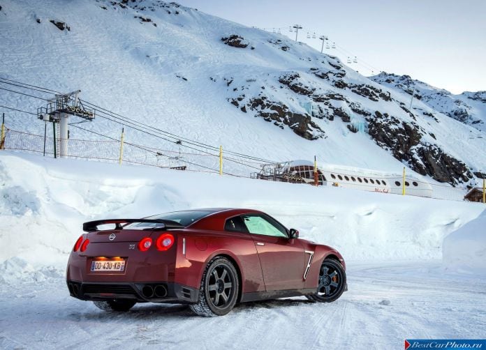 2015 Nissan GT-R - фотография 46 из 105 2015 Nissan GT-R - фотография 46 из 105
