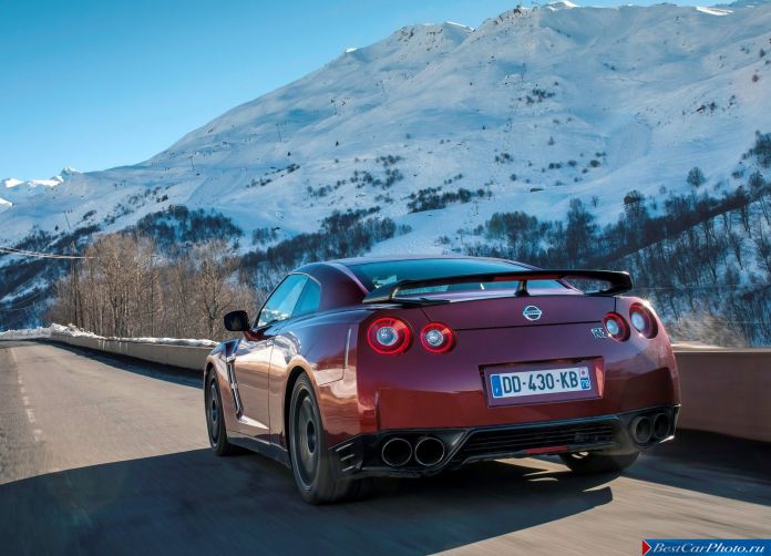 2015 Nissan GT-R - фотография 58 из 105 2015 Nissan GT-R - фотография 58 из 105