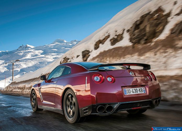 2015 Nissan GT-R - фотография 61 из 105 2015 Nissan GT-R - фотография 61 из 105
