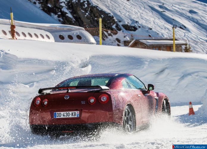 2015 Nissan GT-R - фотография 65 из 105 2015 Nissan GT-R - фотография 65 из 105