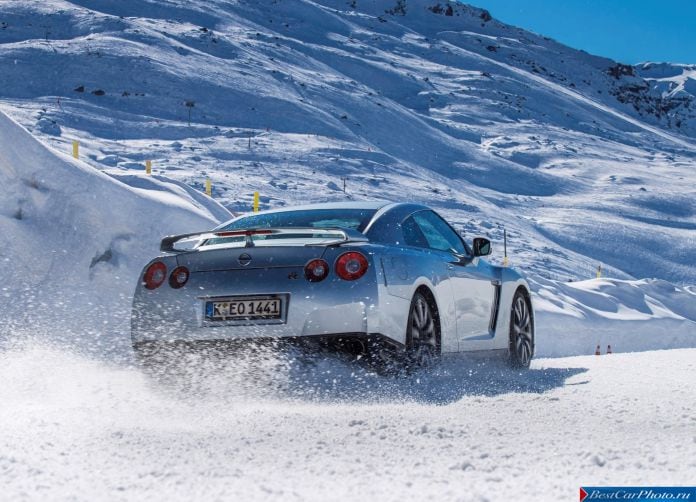 2015 Nissan GT-R - фотография 67 из 105 2015 Nissan GT-R - фотография 67 из 105