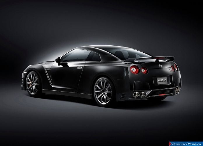 2015 Nissan GT-R - фотография 81 из 105