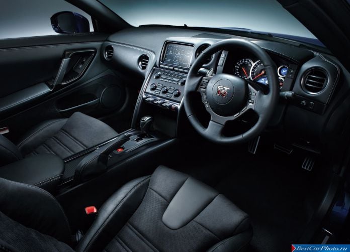 2015 Nissan GT-R - фотография 84 из 105 2015 Nissan GT-R - фотография 84 из 105