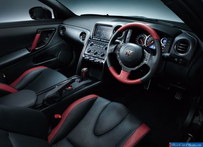 2015 Nissan GT-R - фотография 85 из 105