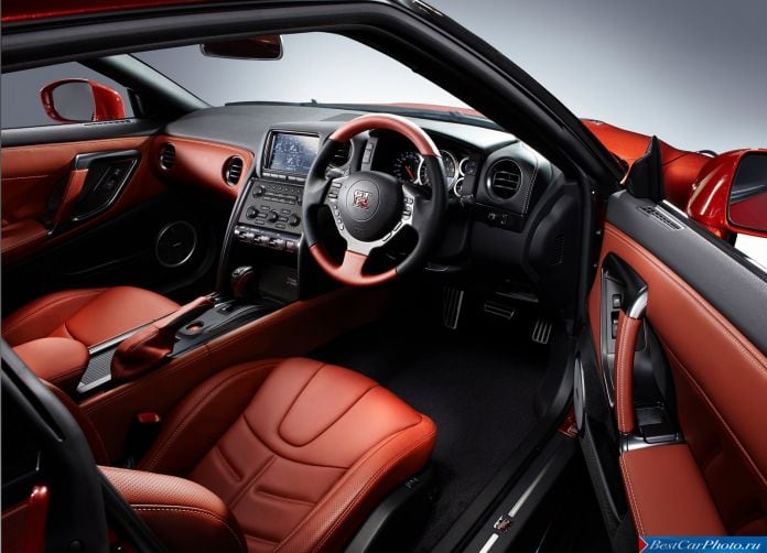 2015 Nissan GT-R - фотография 87 из 105