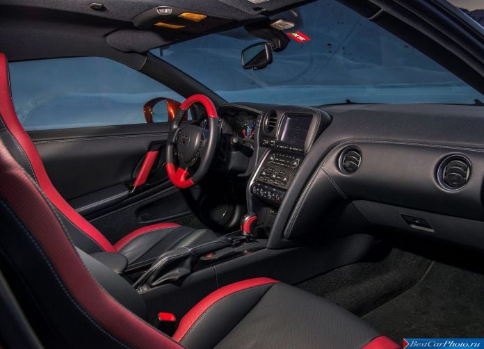 2015 Nissan GT-R - фотография 89 из 105 2015 Nissan GT-R - фотография 89 из 105