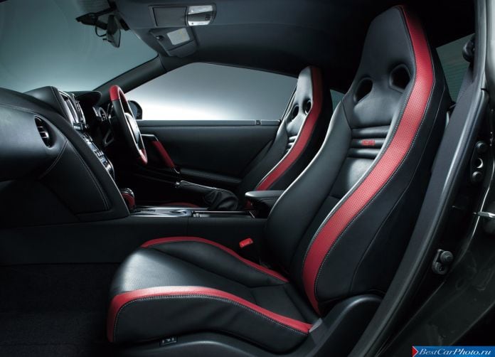 2015 Nissan GT-R - фотография 91 из 105