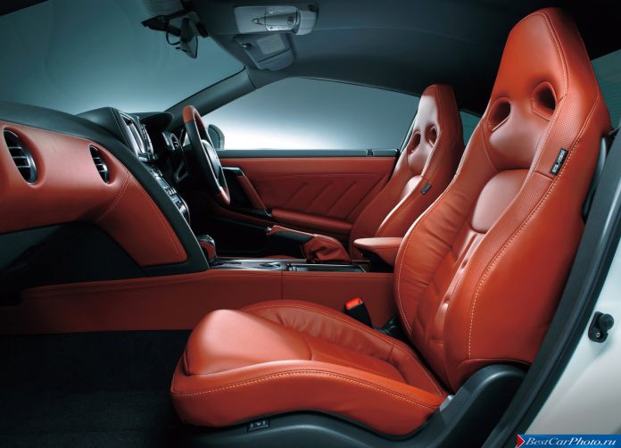2015 Nissan GT-R - фотография 92 из 105 2015 Nissan GT-R - фотография 92 из 105