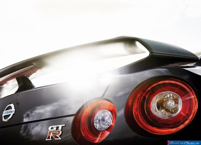 2015 Nissan GT-R - фотография 104 из 105 2015 Nissan GT-R - фотография 104 из 105