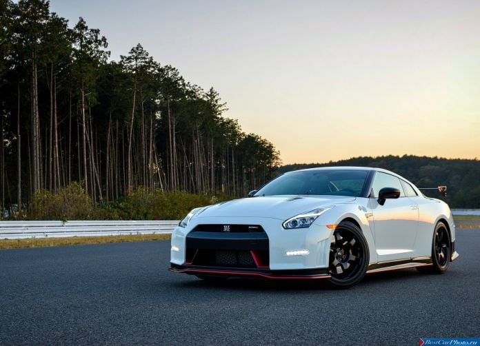 2015 Nissan GT-R Nismo - фотография 4 из 92