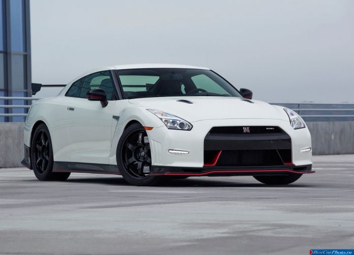 2015 Nissan GT-R Nismo - фотография 14 из 92