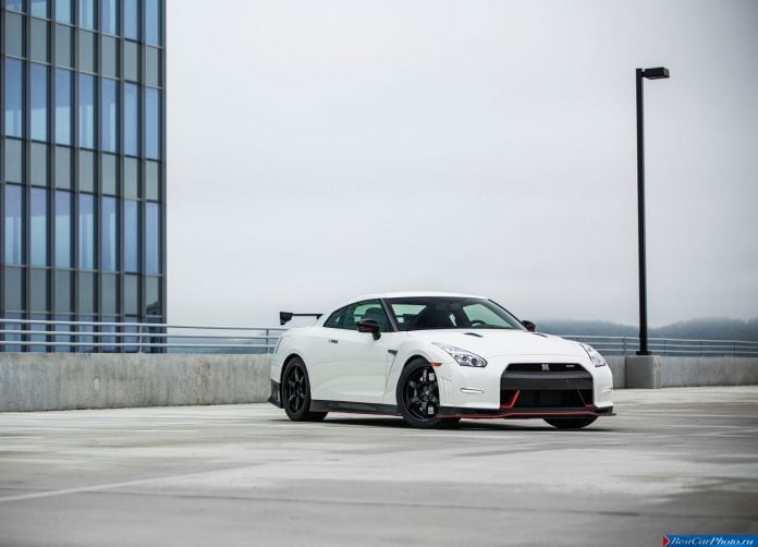 2015 Nissan GT-R Nismo - фотография 15 из 92 2015 Nissan GT-R Nismo - фотография 15 из 92