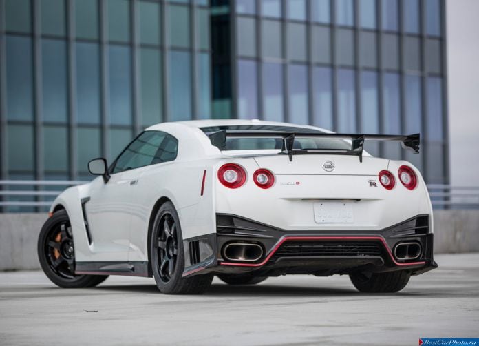 2015 Nissan GT-R Nismo - фотография 19 из 92 2015 Nissan GT-R Nismo - фотография 19 из 92
