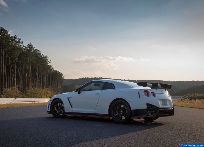 2015 Nissan GT-R Nismo - фотография 25 из 92 2015 Nissan GT-R Nismo - фотография 25 из 92