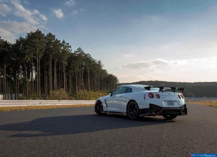 2015 Nissan GT-R Nismo - фотография 26 из 92 2015 Nissan GT-R Nismo - фотография 26 из 92