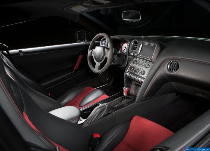 2015 Nissan GT-R Nismo - фотография 40 из 92