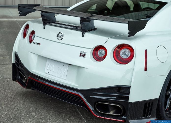 2015 Nissan GT-R Nismo - фотография 61 из 92
