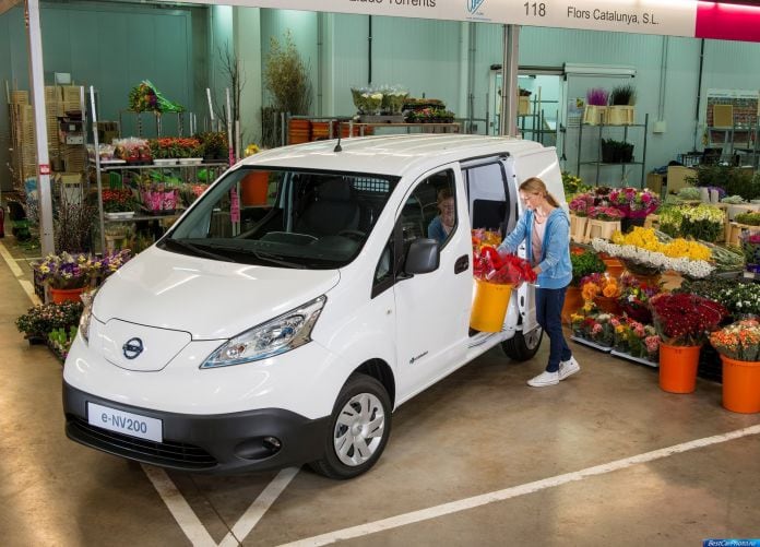 2015 Nissan e-NV200 - фотография 12 из 56 2015 Nissan e-NV200 - фотография 12 из 56