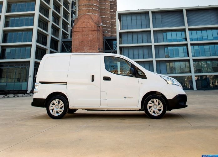 2015 Nissan e-NV200 - фотография 14 из 56 2015 Nissan e-NV200 - фотография 14 из 56