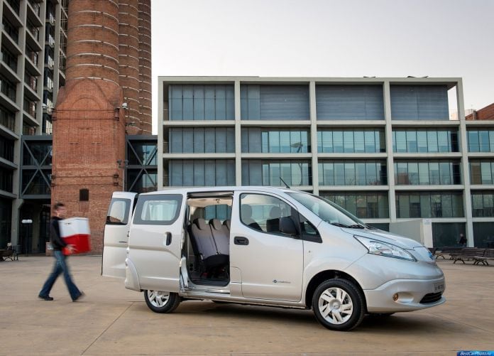 2015 Nissan e-NV200 - фотография 16 из 56 2015 Nissan e-NV200 - фотография 16 из 56