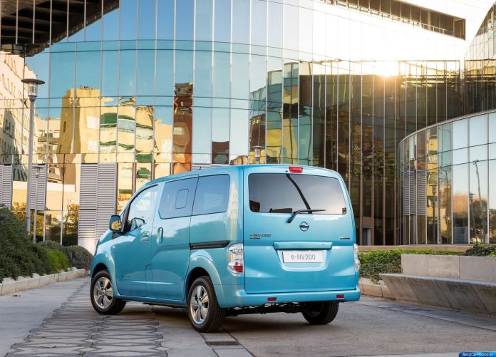 2015 Nissan e-NV200 - фотография 19 из 56 2015 Nissan e-NV200 - фотография 19 из 56