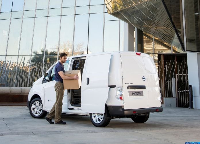 2015 Nissan e-NV200 - фотография 23 из 56 2015 Nissan e-NV200 - фотография 23 из 56