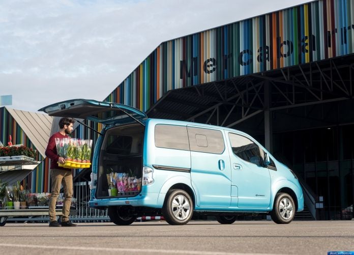 2015 Nissan e-NV200 - фотография 25 из 56 2015 Nissan e-NV200 - фотография 25 из 56