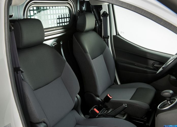 2015 Nissan e-NV200 - фотография 42 из 56 2015 Nissan e-NV200 - фотография 42 из 56