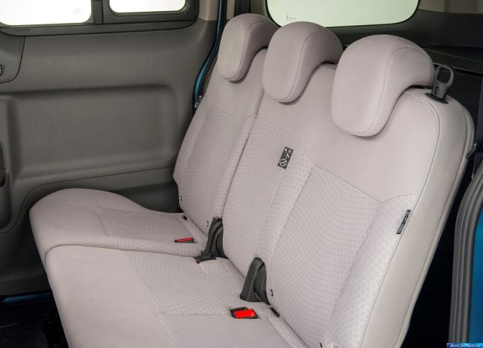 2015 Nissan e-NV200 - фотография 44 из 56