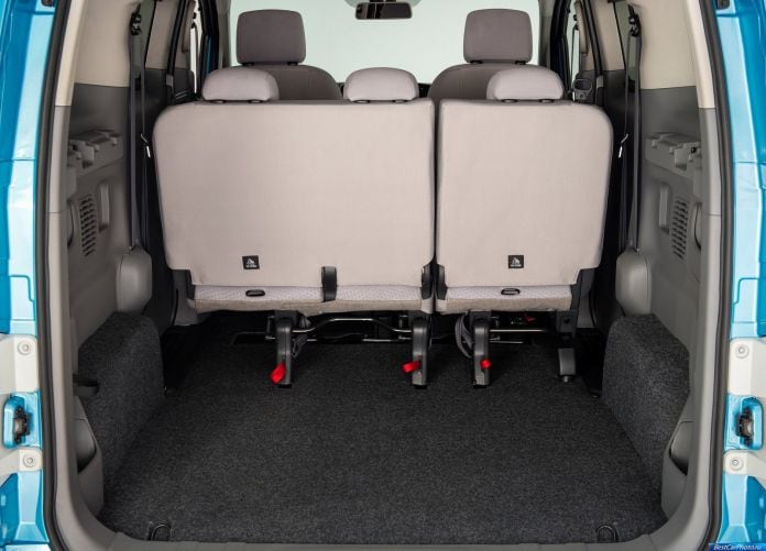 2015 Nissan e-NV200 - фотография 48 из 56
