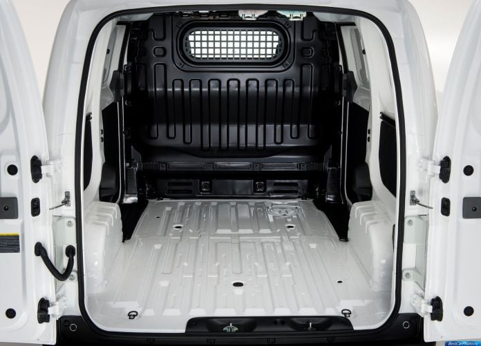2015 Nissan e-NV200 - фотография 50 из 56