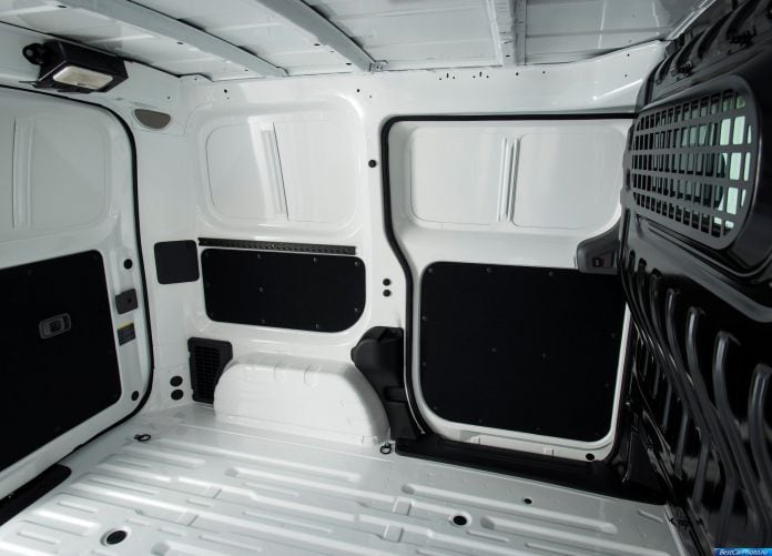 2015 Nissan e-NV200 - фотография 53 из 56