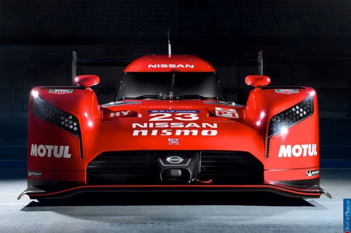2015 Nissan GT-R LM Nismo Racecar - фотография 10 из 10