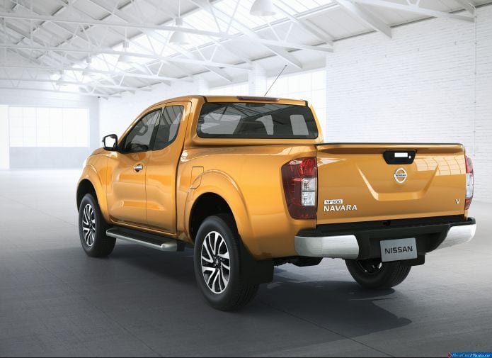 2015 Nissan Navara - фотография 18 из 47