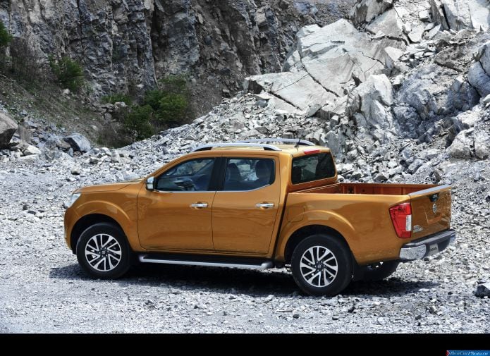 2015 Nissan Navara - фотография 24 из 47