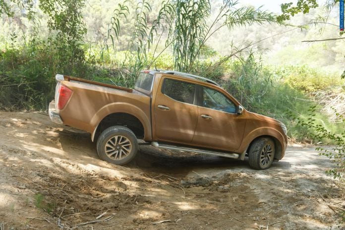 2015 Nissan Navara NP300 - фотография 5 из 22