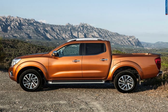 2015 Nissan Navara NP300 - фотография 8 из 22