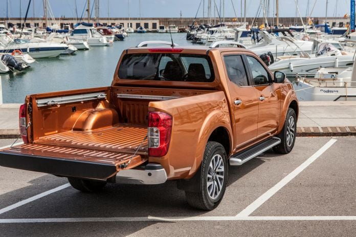 2015 Nissan Navara NP300 - фотография 11 из 22