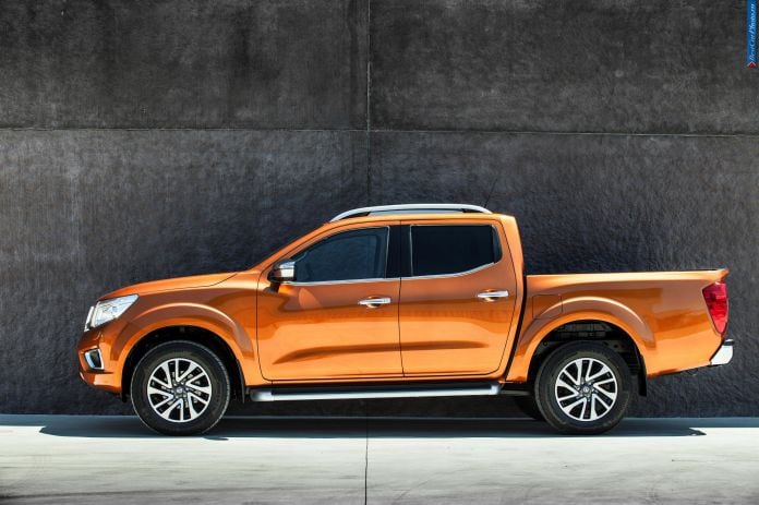 2015 Nissan Navara NP300 - фотография 13 из 22 2015 Nissan Navara NP300 - фотография 13 из 22