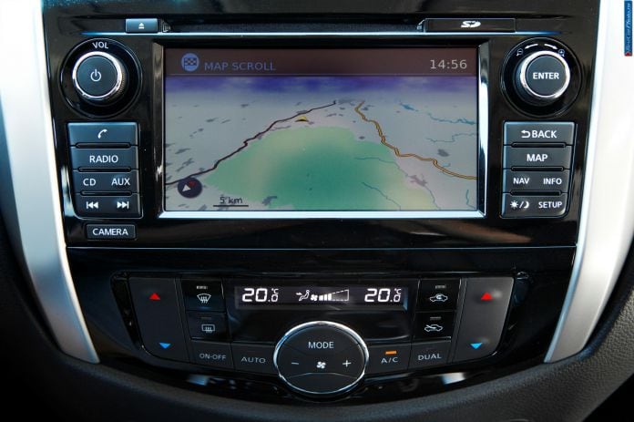 2015 Nissan Navara NP300 - фотография 21 из 22