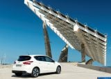 nissan_2015_pulsar_093.jpg