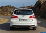nissan_2015_pulsar_135.jpg