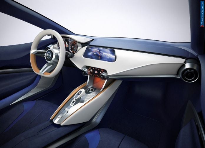 2015 Nissan Sway Concept - фотография 21 из 28