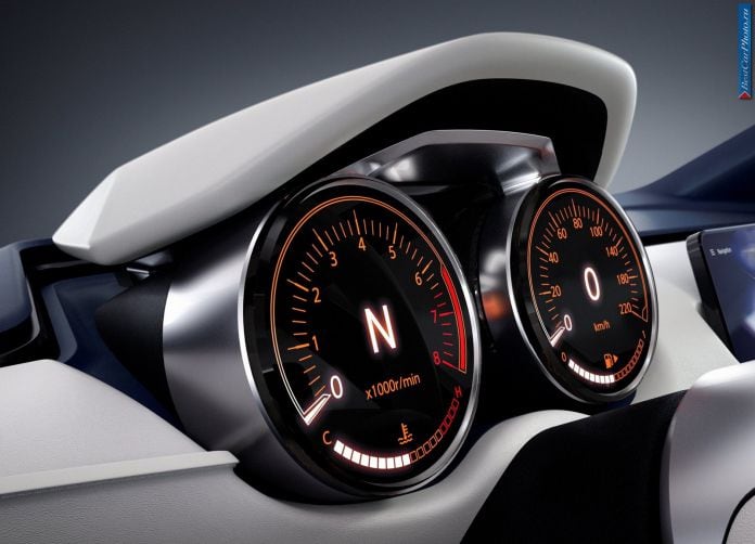 2015 Nissan Sway Concept - фотография 24 из 28
