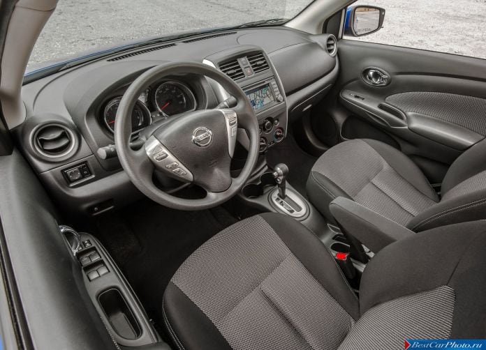 2015 Nissan Versa Sedan - фотография 6 из 9 2015 Nissan Versa Sedan - фотография 6 из 9