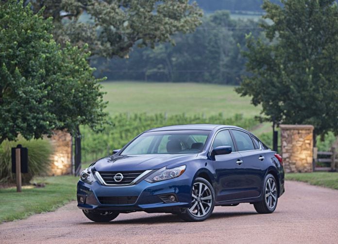 2016 Nissan Altima SR - фотография 3 из 17 2016 Nissan Altima SR - фотография 3 из 17