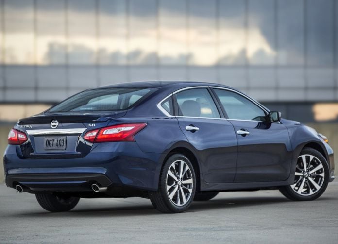 2016 Nissan Altima SR - фотография 4 из 17 2016 Nissan Altima SR - фотография 4 из 17