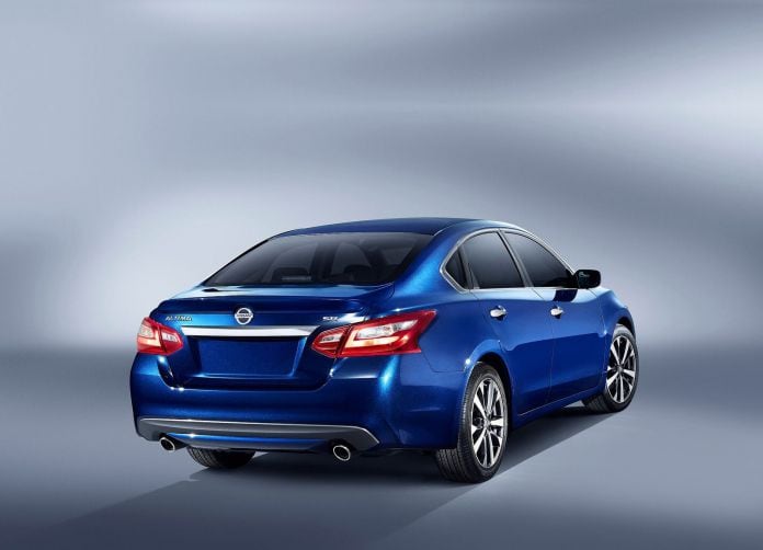 2016 Nissan Altima SR - фотография 6 из 17 2016 Nissan Altima SR - фотография 6 из 17