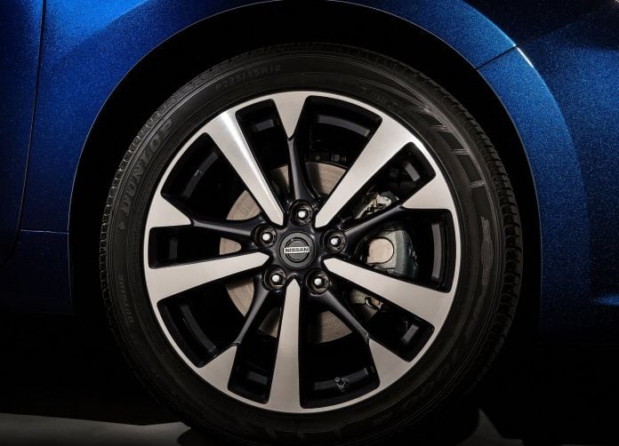 2016 Nissan Altima SR - фотография 15 из 17